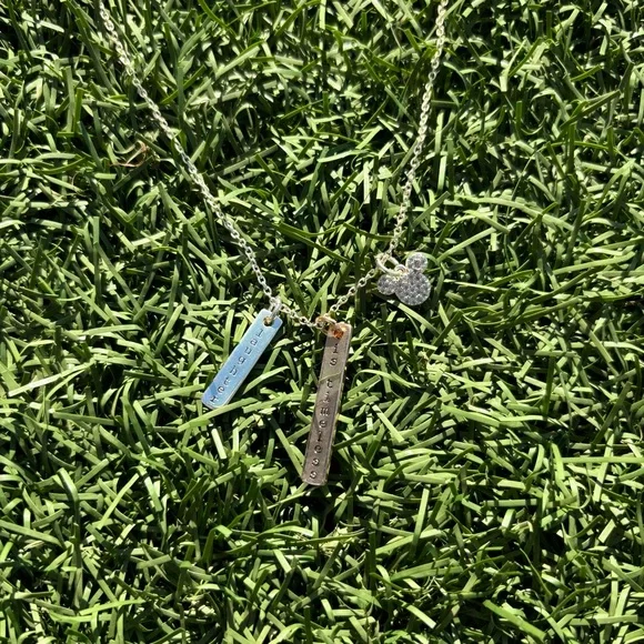 JC Penny ‘Laughter Is Timeless’ Disney Necklace - Picture 4 of 5